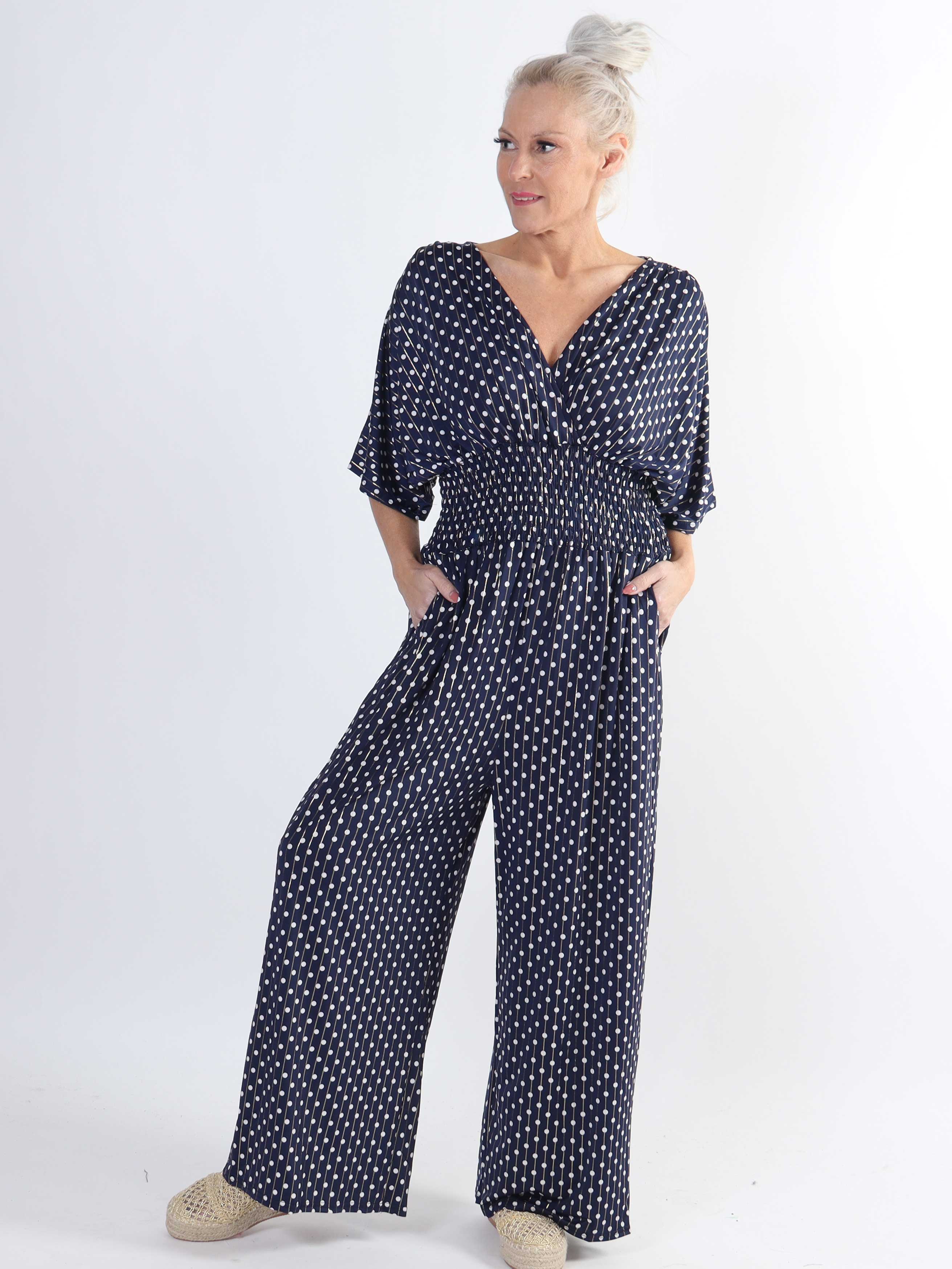 Pams Dot Jumpsuit - Elastisk plus size buksedragt med prikker